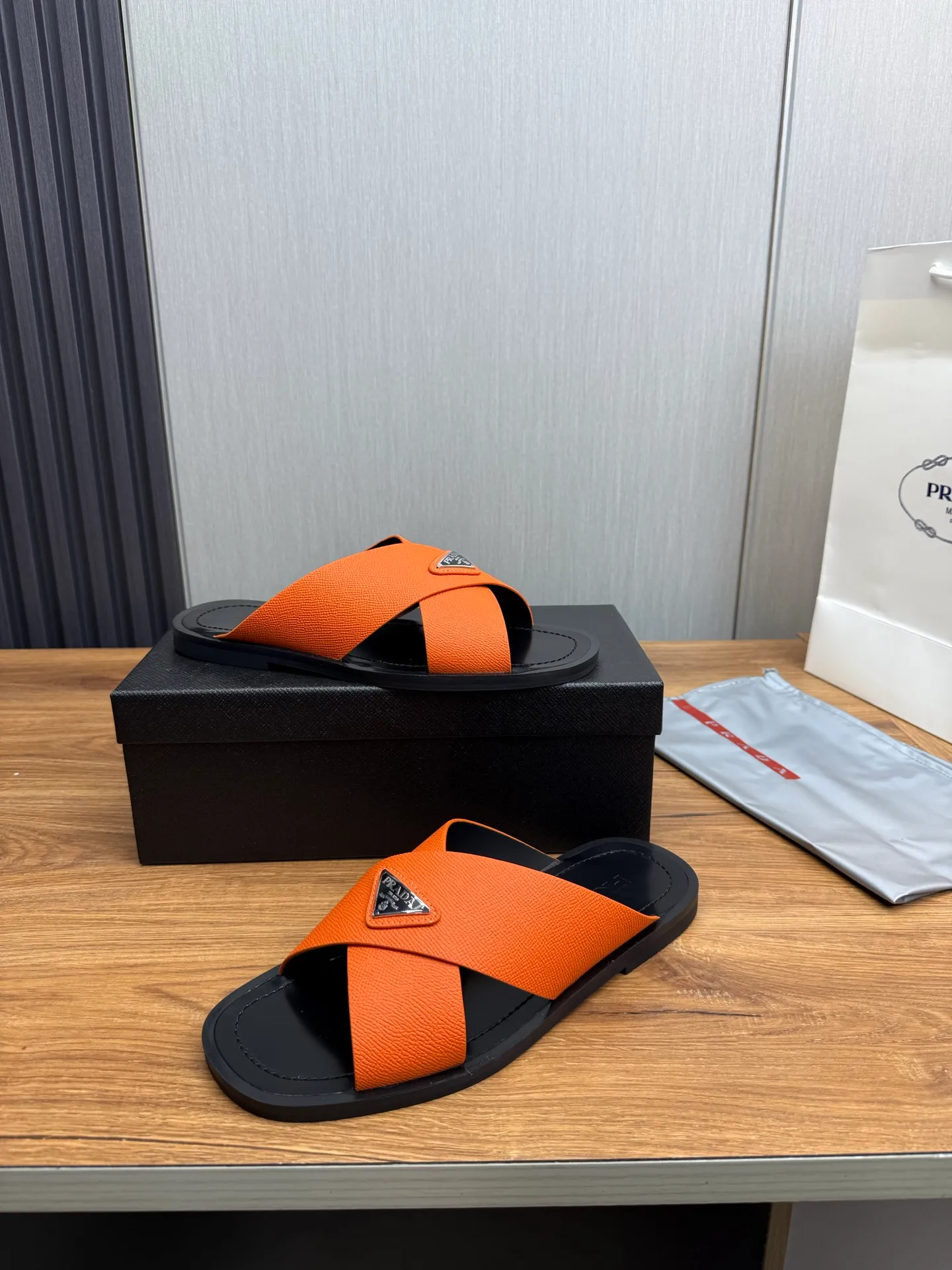 Factory price 340💰 ＰＲＡＤＡPrada - popular men's slippers hot sale 🔥 🩴Official website one to one production 38-45 sizes 45 46 🉑️Customized!